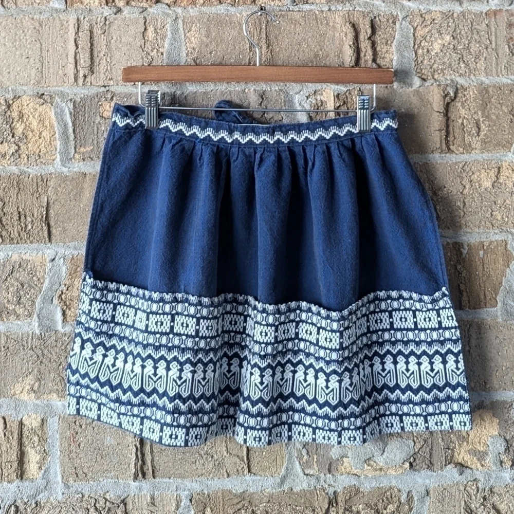 Vintage Guatemalan Mayatex Navy Blue Embroidered Apron 4 Pockets Tie Waist